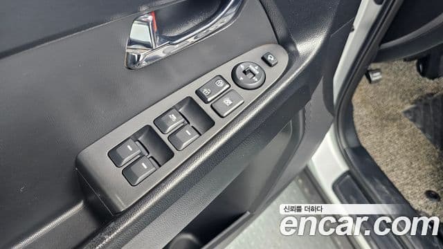 Kia Sportage R люксовая версия, 2013 11