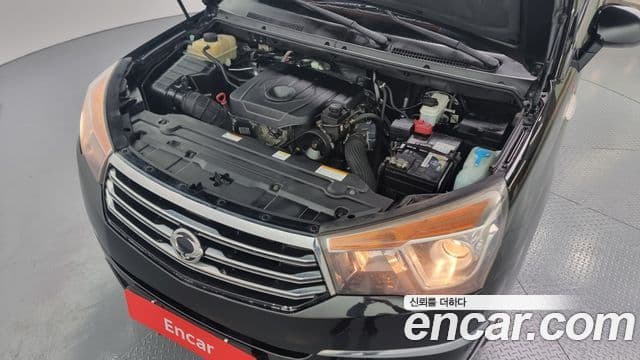 KG모빌리티(SsangYong) Korando 투리스모 4WD 9인승 Adventure 60th Edition, 2015 6