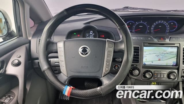 KG모빌리티(SsangYong) Korando 투리스모 4WD 9인승 Adventure 60th Edition, 2015 15