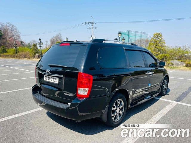 Kia Carnival R President, 2013 4