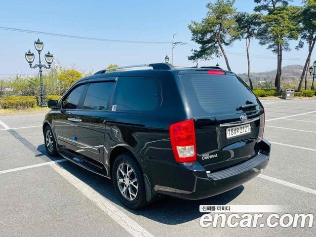 Kia Carnival R President, 2013 6