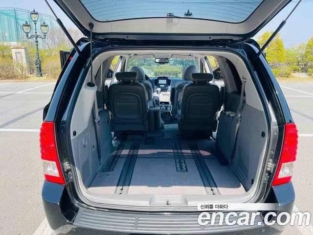 Kia Carnival R President, 2013 12