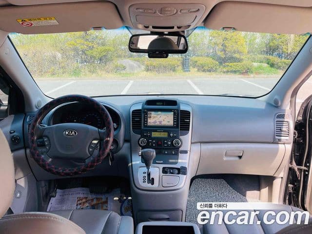 Kia Carnival R President, 2013 13