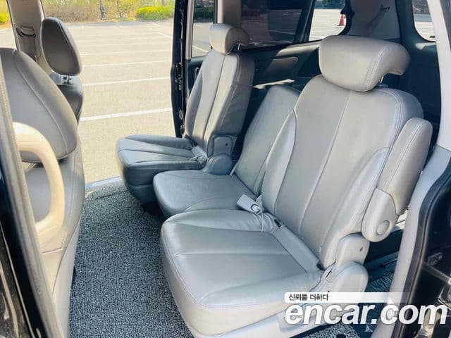 Kia Carnival R President, 2013 17