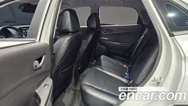 Hyundai Kona гибрид Special, 2020 12