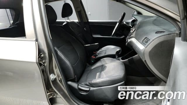 Kia All New Morning Luxury, 2012 11