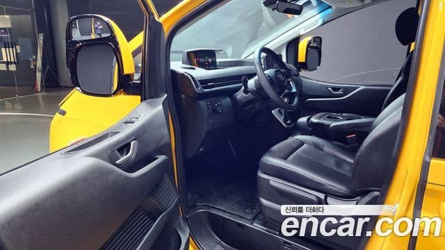 Hyundai Staria 11인승, 2022 11