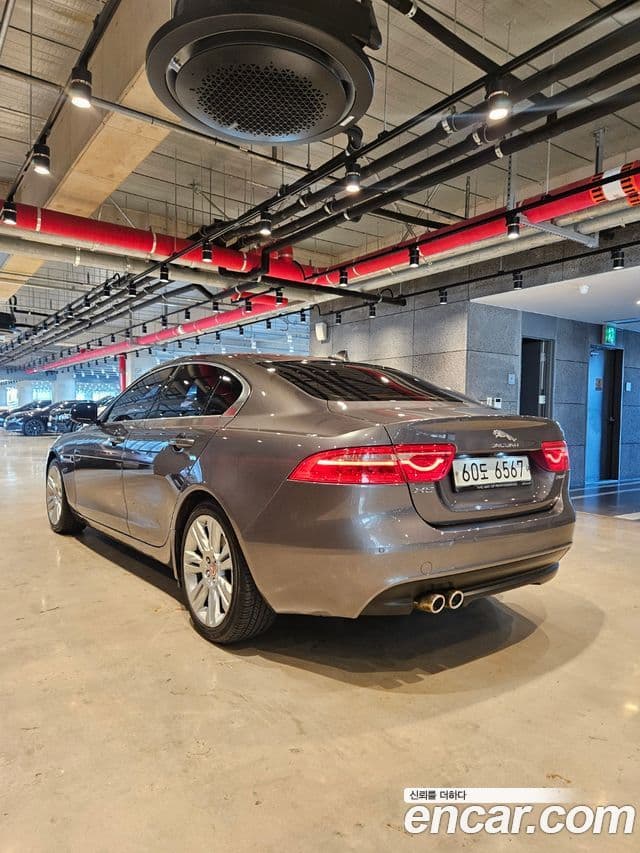 Jaguar XE Prestige, 2016 6