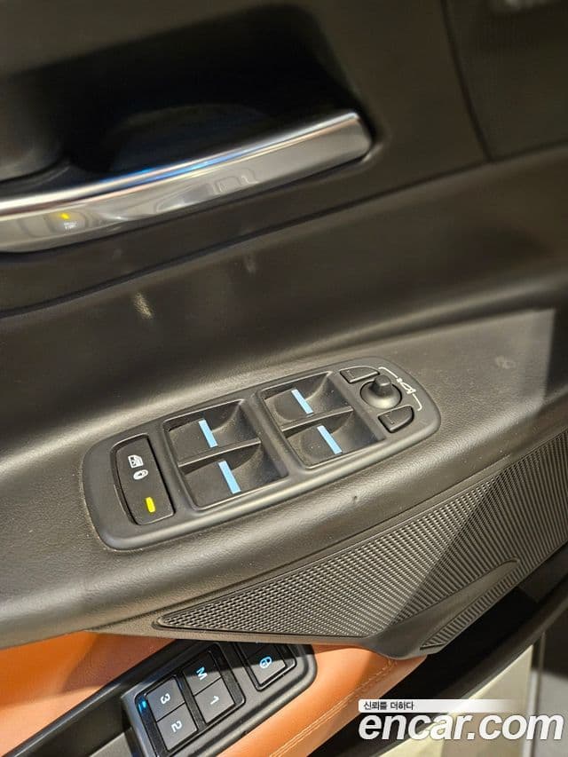 Jaguar XE Prestige, 2016 13