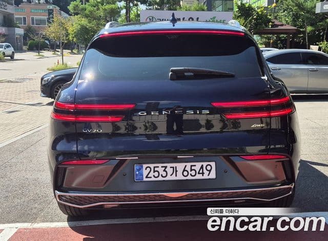 Genesis GV70, 2025 3