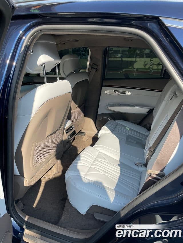 Genesis GV70, 2025 8