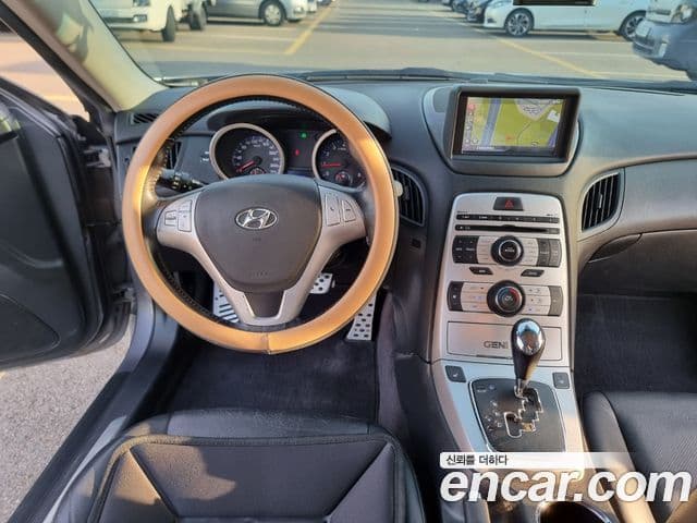 Hyundai Genesis купе 200 турбо P, 2009 7