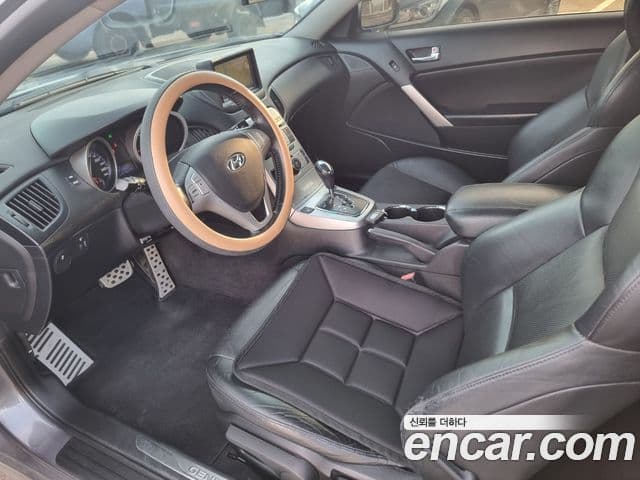 Hyundai Genesis купе 200 турбо P, 2009 10