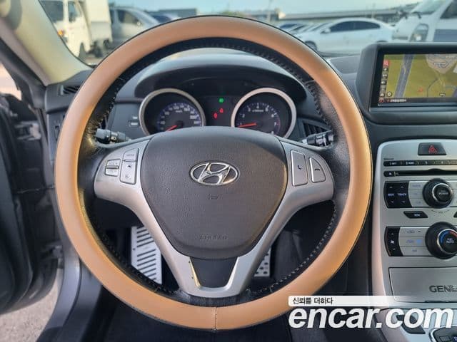 Hyundai Genesis купе 200 турбо P, 2009 13