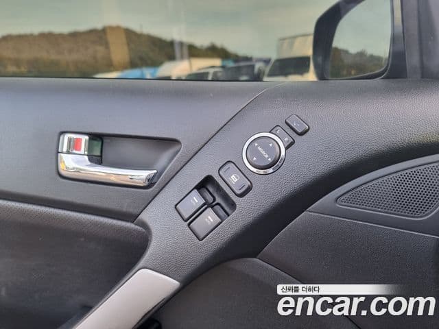 Hyundai Genesis купе 200 турбо P, 2009 18