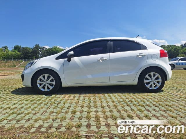 Kia All New Pride Luxury, 2013 все фото