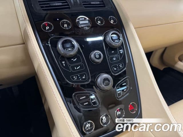 Aston Martin 뱅퀴시 S 6.0 V12 Volante, 2016 9