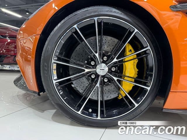 Aston Martin 뱅퀴시 S 6.0 V12 Volante, 2016 15