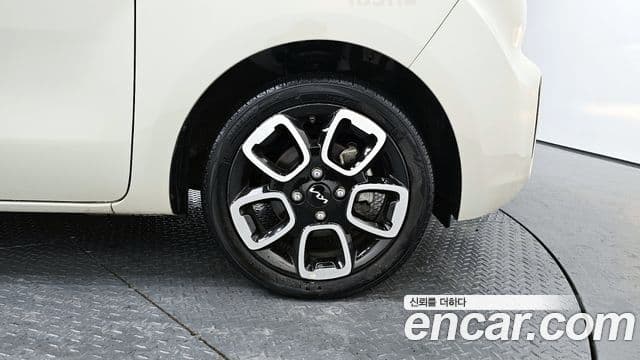 Kia The / новый New Ray Signature, 2022 все фото