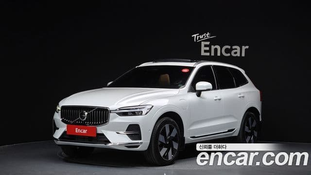 Volvo XC60 2세대 T8 Ultra Bright, 2025 1