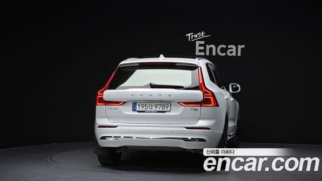 Volvo XC60 2세대 T8 Ultra Bright, 2025 4