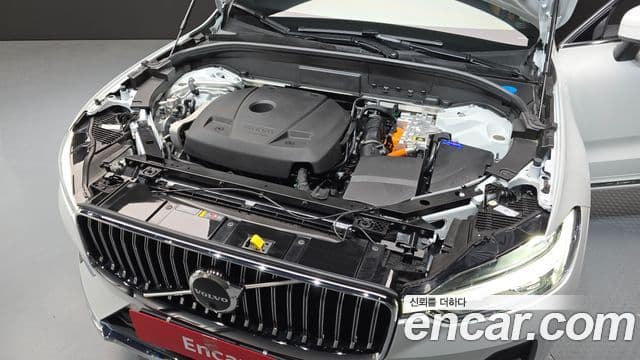 Volvo XC60 2세대 T8 Ultra Bright, 2025 6
