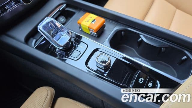 Volvo XC60 2세대 T8 Ultra Bright, 2025 9