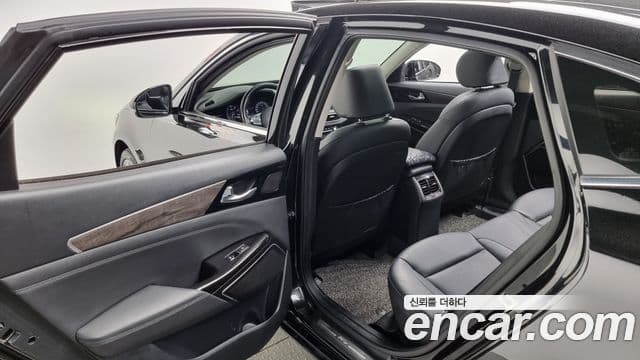 Kia K7 Premier 3.0 LPI Trendy(арендный автомобиль), 2020 17