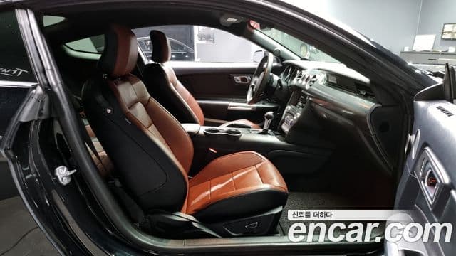 Ford Mustang купе, 2016 11