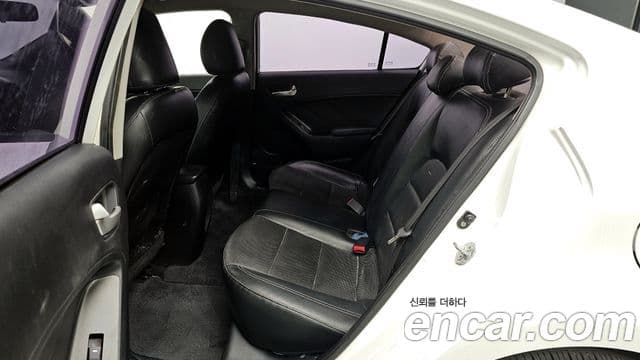 Kia K3 Deluxe, 2013 13