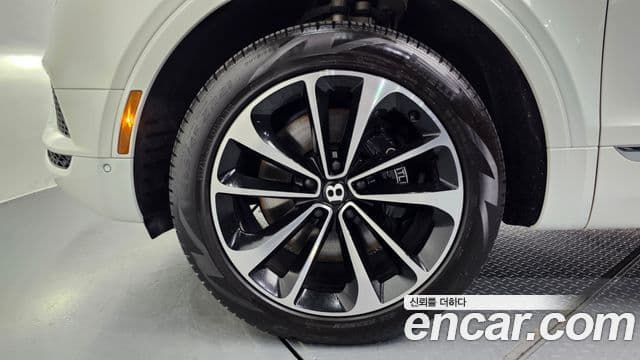 Bentley Bentayga 4.0 V8, 2019 все фото