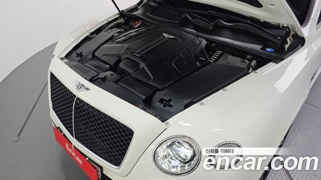 Bentley Bentayga 4.0 V8, 2019 6