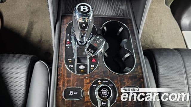 Bentley Bentayga 4.0 V8, 2019 9