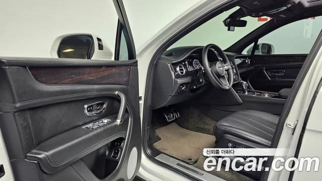 Bentley Bentayga 4.0 V8, 2019 10