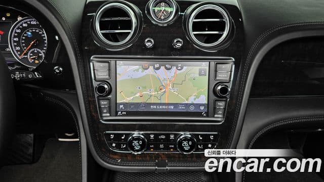 Bentley Bentayga 4.0 V8, 2019 13