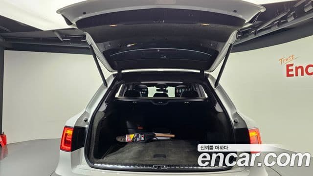 Bentley Bentayga 4.0 V8, 2019 20