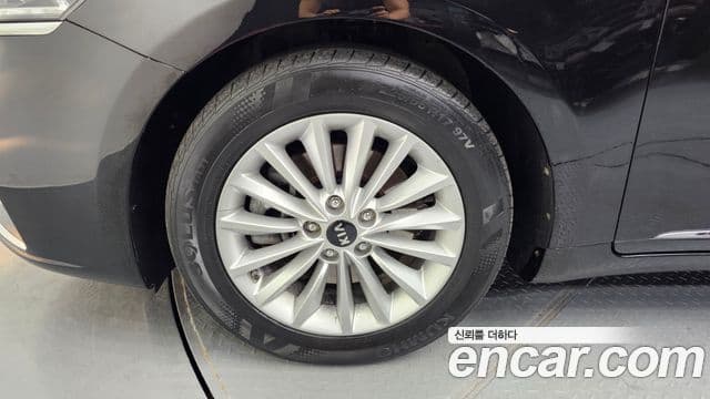 Kia All New K7 3.0 LPI Luxury (арендный автомобиль), 2017 все фото