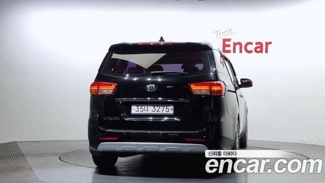 Kia All New Carnival Noblesse, 2015 4