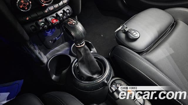 Mini Cooper D 3세대, 2016 9