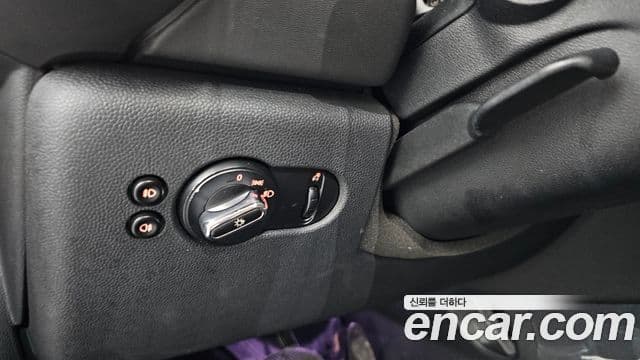 Mini Cooper D 3세대, 2016 14