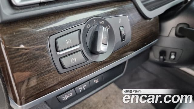 BMW 7시리즈 (F01), 2011 14