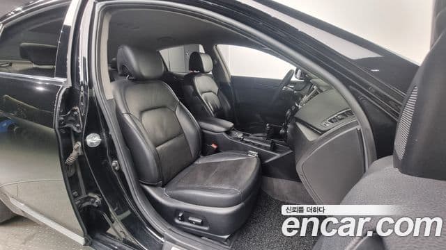 Kia K7 Premium, 2010 10