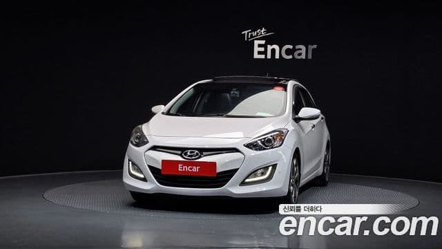 Hyundai i30(новый кузов / новое поколение) дизель 1.6 VGT Extreme, 2012 3