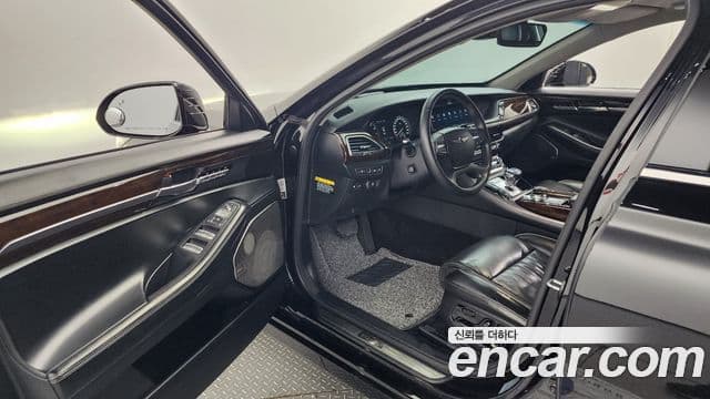 Genesis EQ900 Prestige, 2018 10