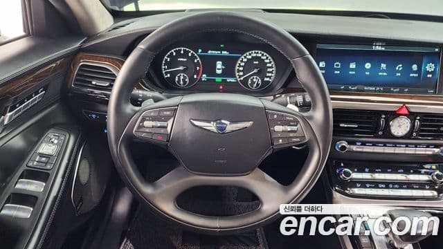 Genesis EQ900 Prestige, 2018 13