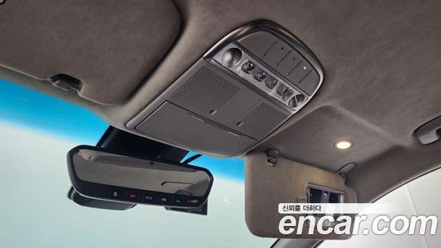 Genesis EQ900 Prestige, 2018 17