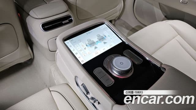 Genesis G90 (RS4) бензин 3.5 турбо AWD, 2023 12