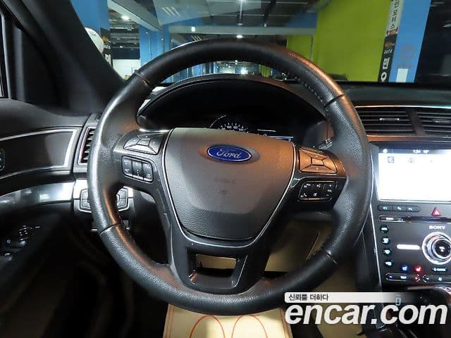 Ford Explorer 5세대, 2017 14