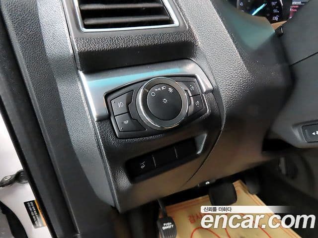 Ford Explorer 5세대, 2017 17