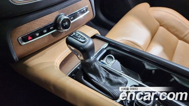 Volvo XC90 2세대 T6 Inscription, 2017 9